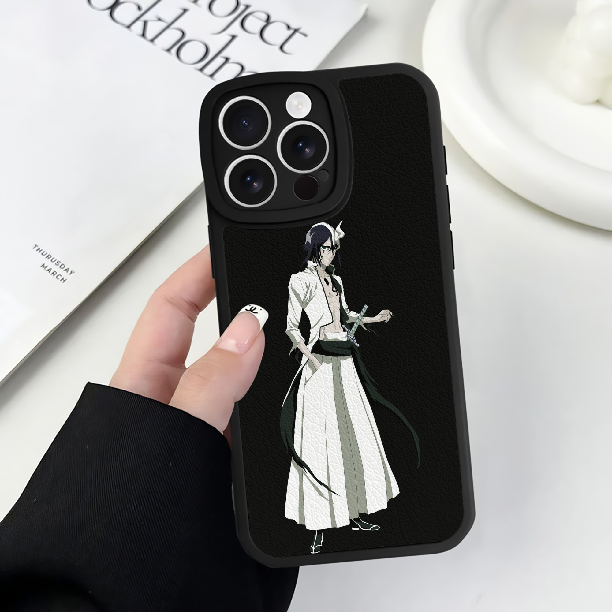 （画像用） ブリーチ ウルキオラ·シファー BLEACH Ulquiorra cifer 【iPhone 16シリーズ対応】シリコンスマホケース（レザー調） 材質：シリコン